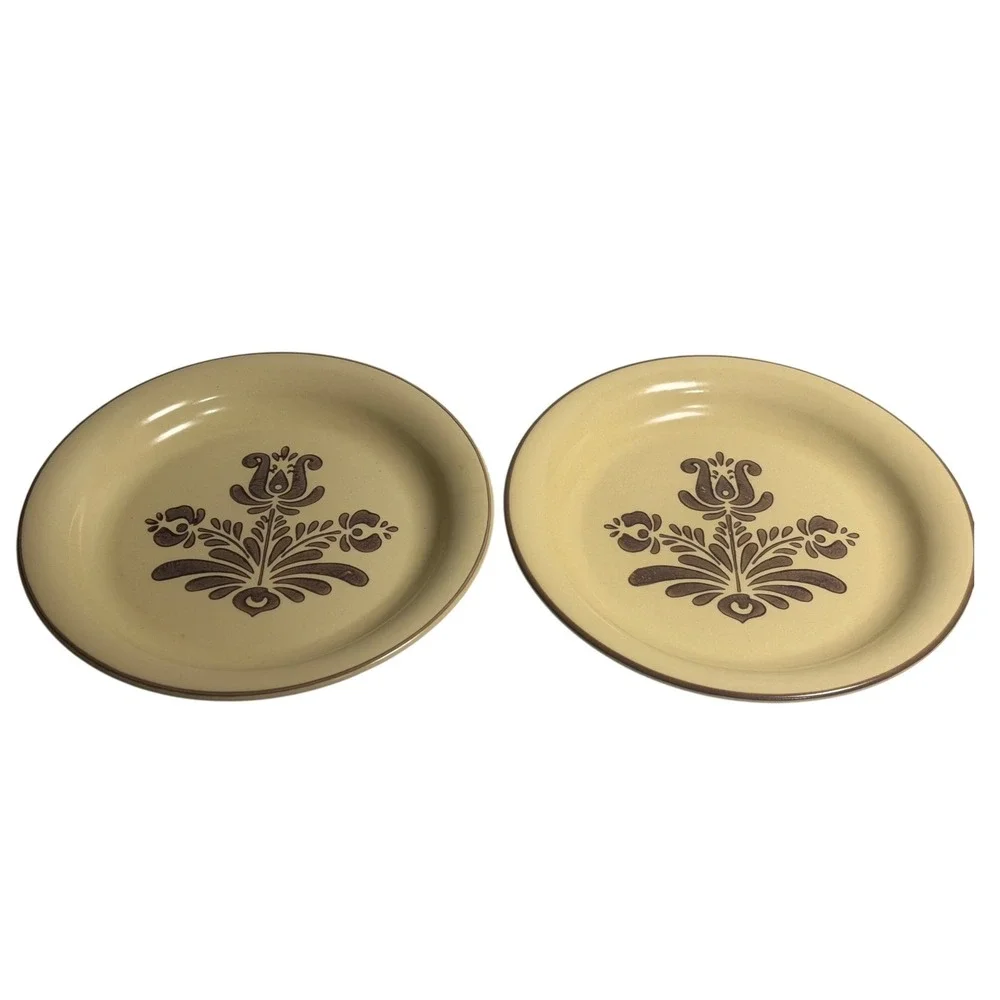 VTG Pfaltzgraff Village Bread Butter Plates Set 2 Tan Brown Folk Art USA 9.5